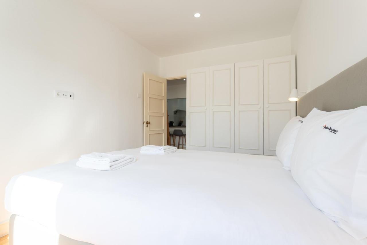 Flh Downtown Central Flat With Balcony Lisboa Exteriör bild